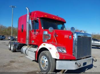  Salvage Freightliner 122sd
