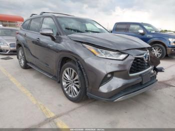  Salvage Toyota Highlander
