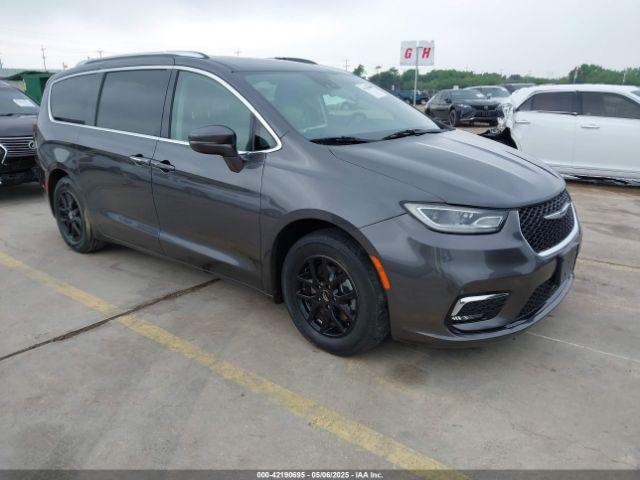  Salvage Chrysler Pacifica