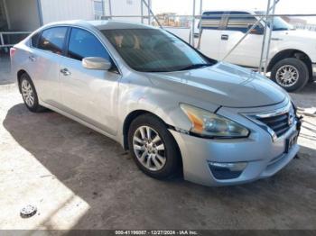  Salvage Nissan Altima