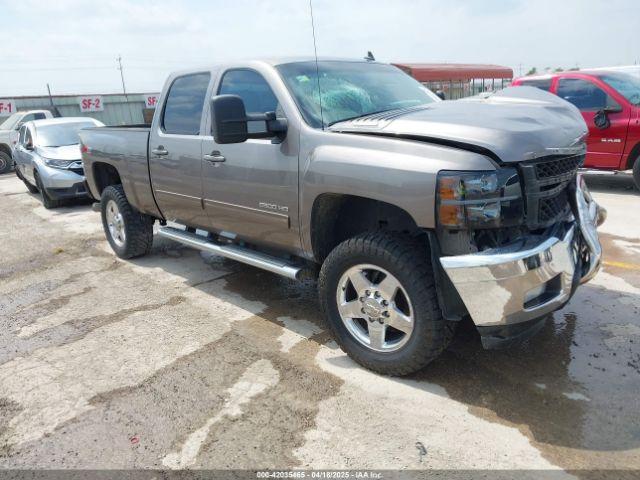  Salvage Chevrolet Silverado 2500