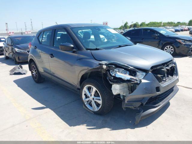  Salvage Nissan Kicks