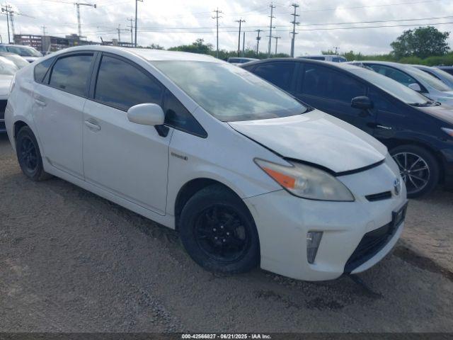  Salvage Toyota Prius