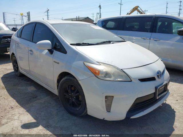  Salvage Toyota Prius