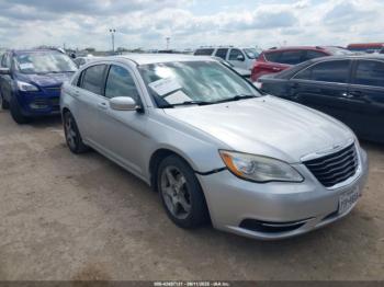  Salvage Chrysler 200