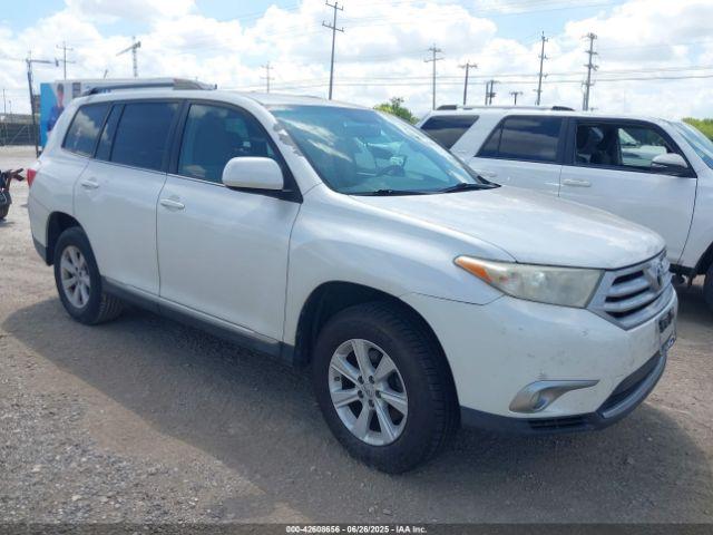  Salvage Toyota Highlander