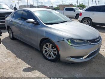  Salvage Chrysler 200