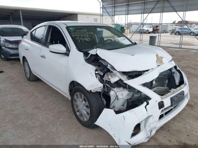  Salvage Nissan Versa