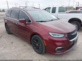  Salvage Chrysler Pacifica