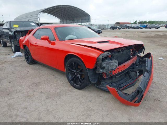  Salvage Dodge Challenger