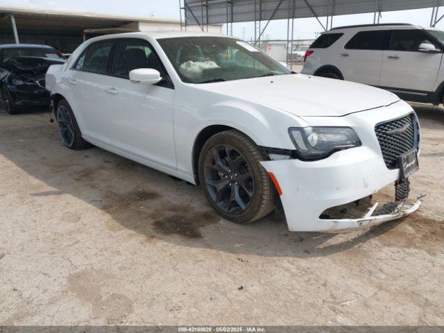  Salvage Chrysler 300