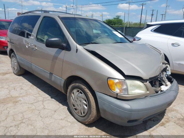  Salvage Toyota Sienna