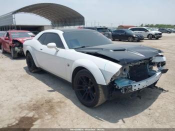  Salvage Dodge Challenger