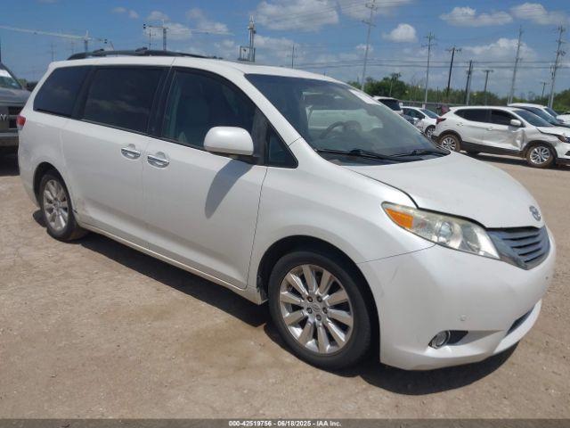  Salvage Toyota Sienna