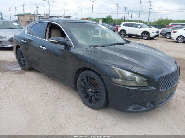  Salvage Nissan Maxima