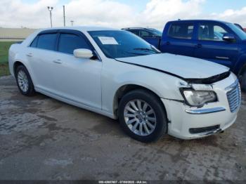  Salvage Chrysler 300
