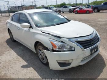  Salvage Nissan Altima