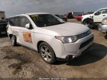  Salvage Mitsubishi Outlander