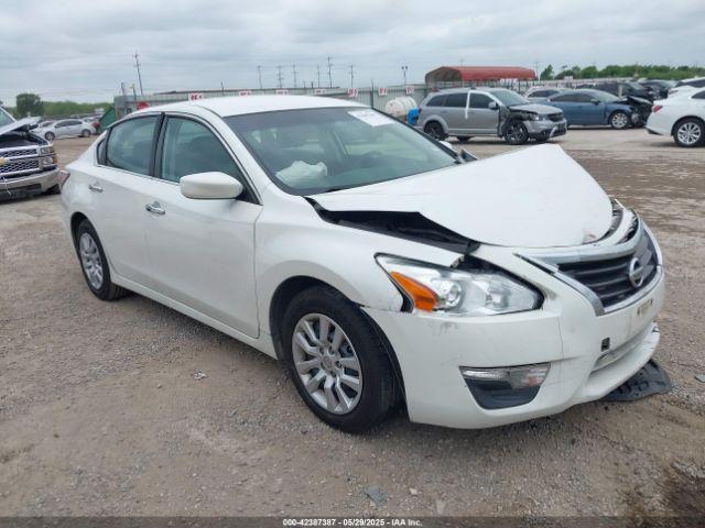  Salvage Nissan Altima