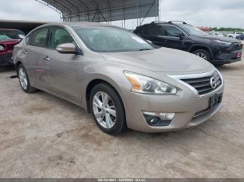  Salvage Nissan Altima
