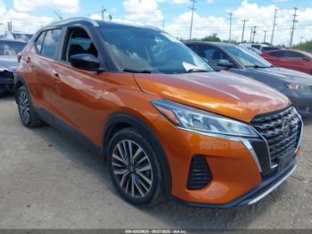  Salvage Nissan Kicks
