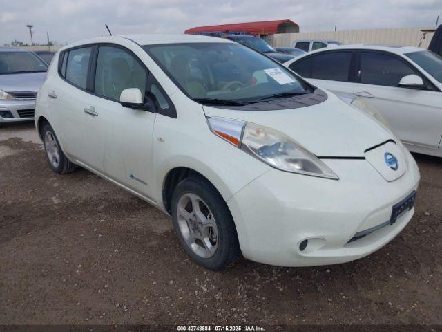 Salvage Nissan LEAF