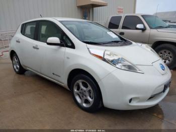  Salvage Nissan LEAF