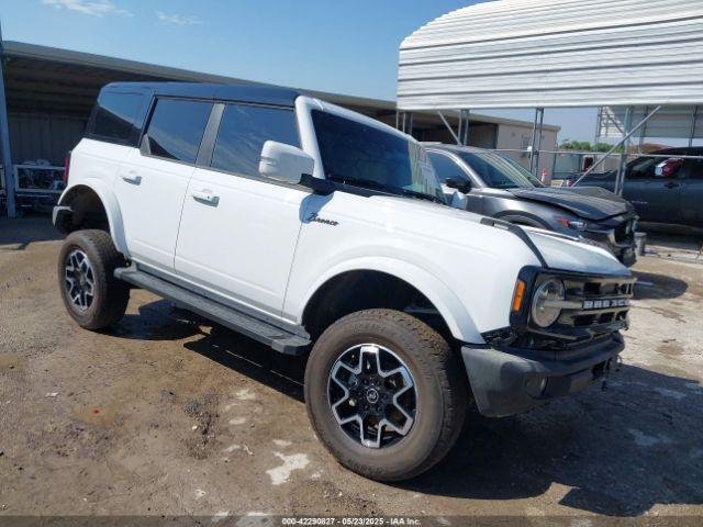  Salvage Ford Bronco