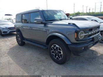  Salvage Ford Bronco