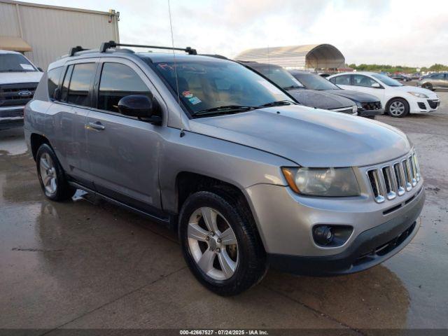  Salvage Jeep Compass