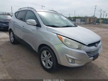  Salvage Hyundai TUCSON