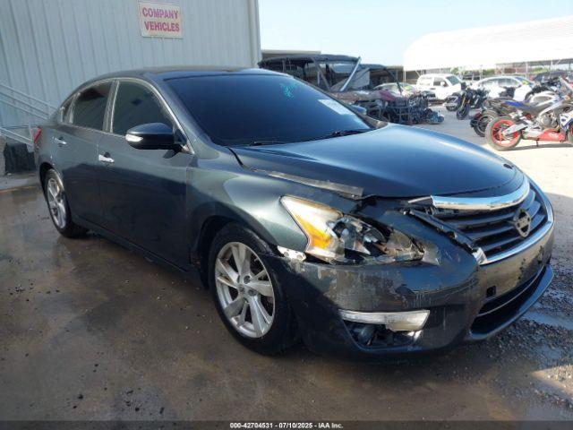  Salvage Nissan Altima