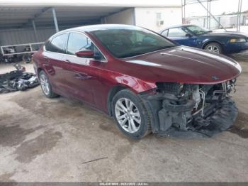  Salvage Chrysler 200