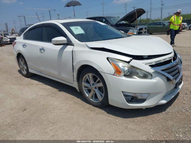  Salvage Nissan Altima