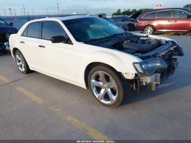  Salvage Chrysler 300