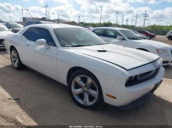  Salvage Dodge Challenger