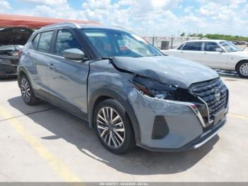  Salvage Nissan Kicks
