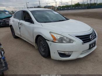  Salvage Nissan Altima