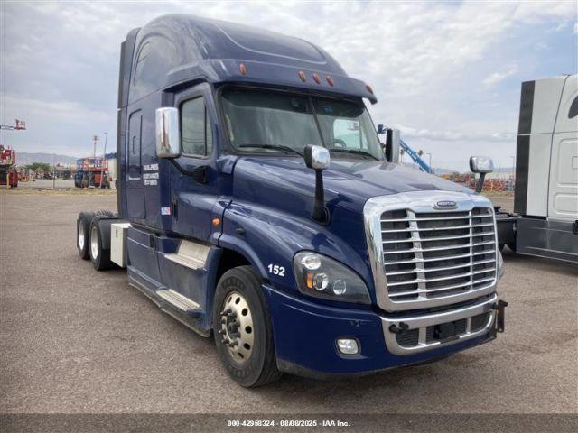  Salvage Freightliner Cascadia 125