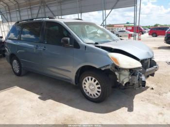  Salvage Toyota Sienna