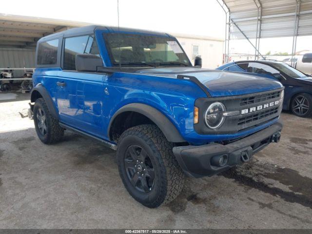  Salvage Ford Bronco