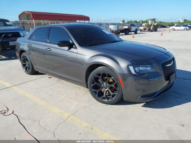  Salvage Chrysler 300