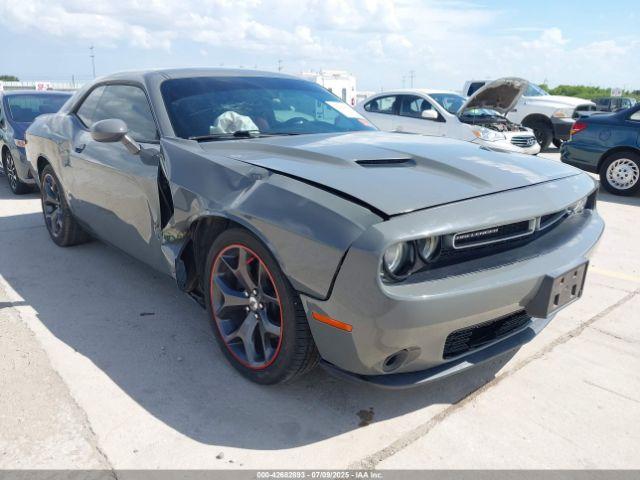  Salvage Dodge Challenger