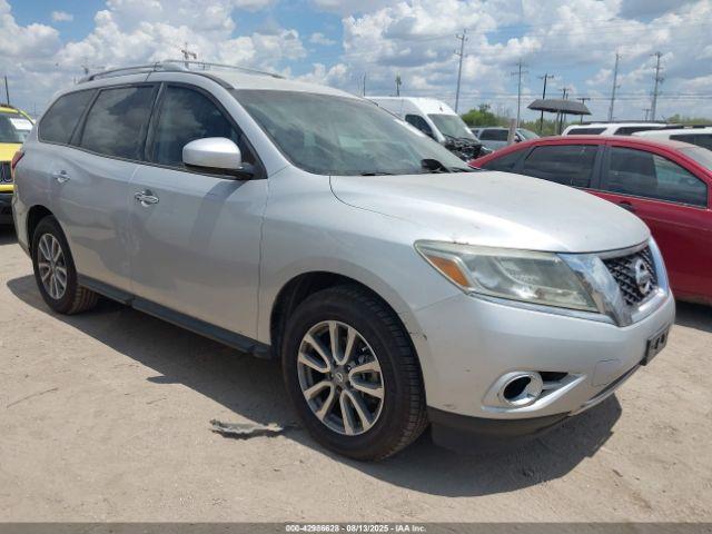 Salvage Nissan Pathfinder