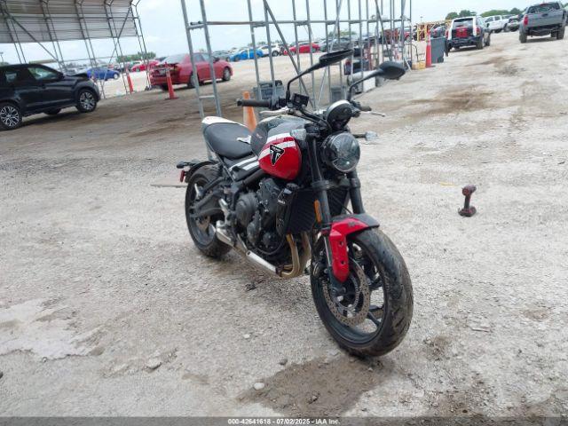  Salvage Triumph Motorcycle Trident 660