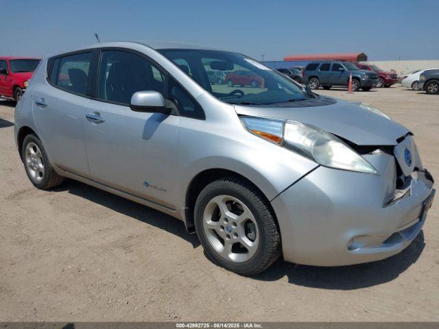  Salvage Nissan LEAF