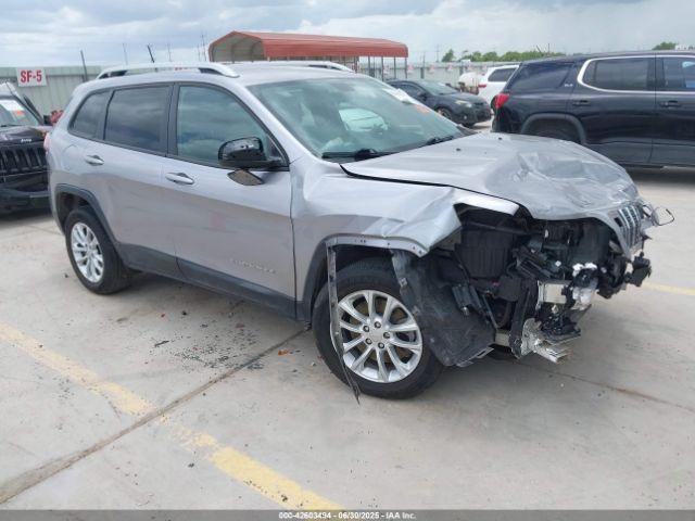  Salvage Jeep Cherokee