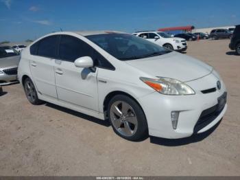  Salvage Toyota Prius