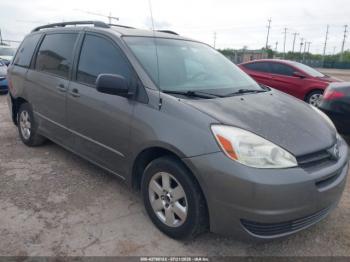  Salvage Toyota Sienna