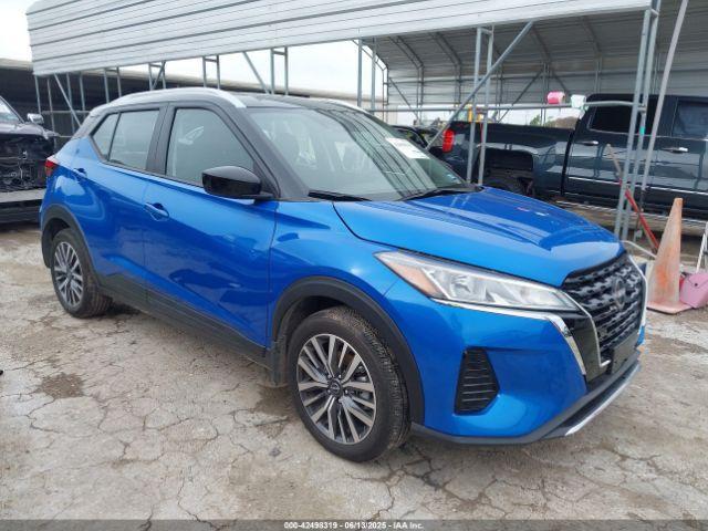  Salvage Nissan Kicks